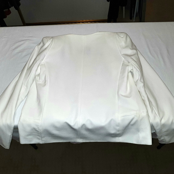 MANGO White Blazer Corporate / Office (CLEARANCE) - Picture 8 of 12